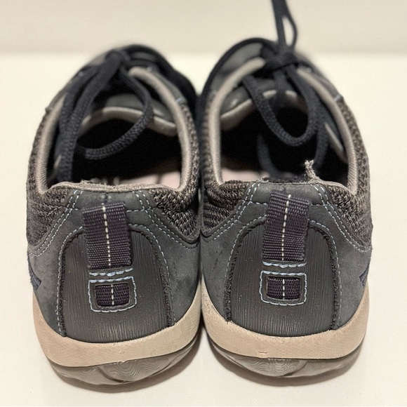 Dansko Paisley Wide Women’s 37 US 6.5 Navy Waterproof Sneakers Comfort Shoes - Picture 2 of 5